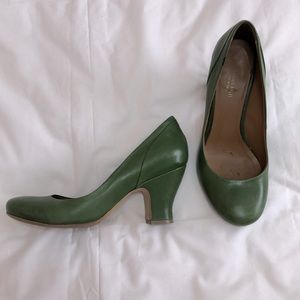 🌲HOLIDAY CHEER 🎁 Garnet Hill Green Leather Pumps. ON SALE!